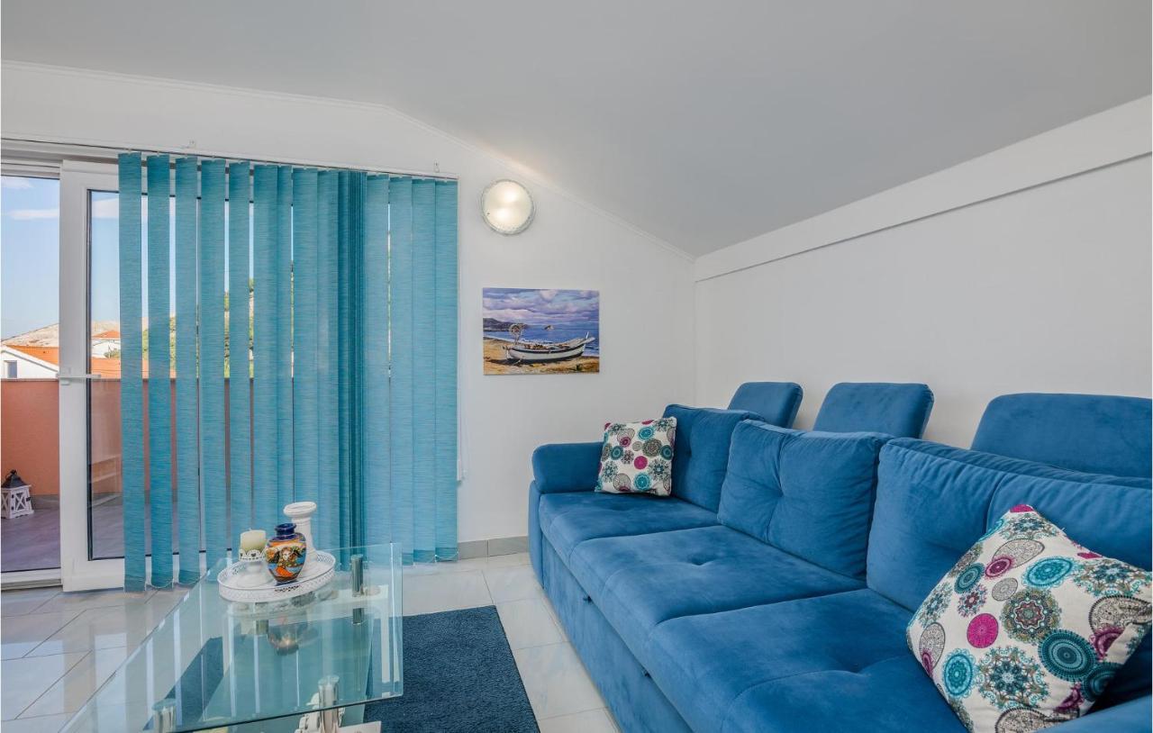 Nice Apartment In Stara Baska With Kitchen Exterior foto