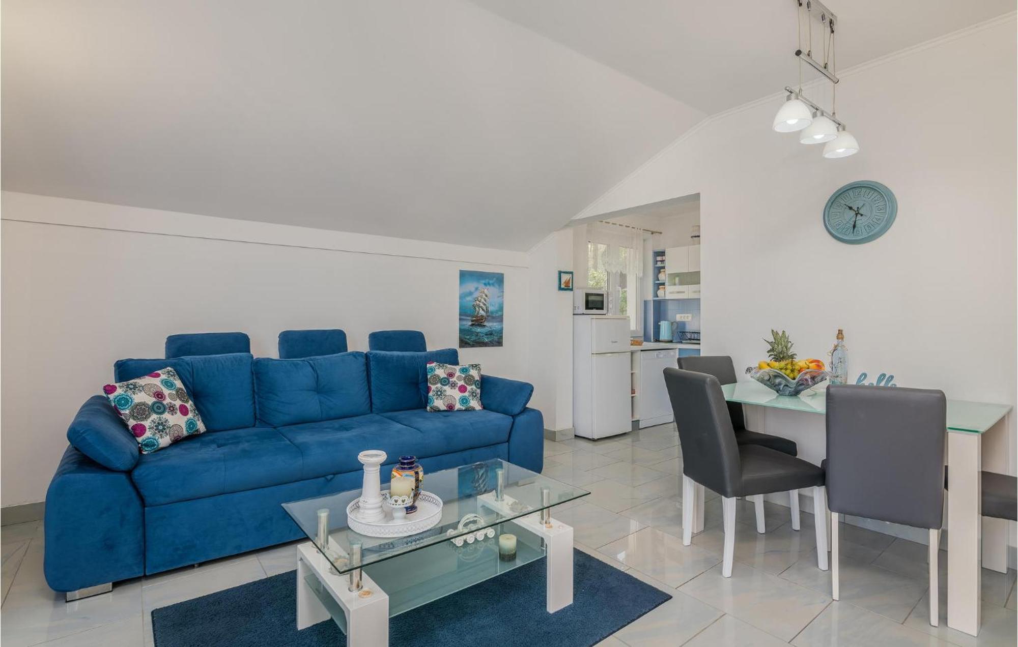Nice Apartment In Stara Baska With Kitchen Exterior foto